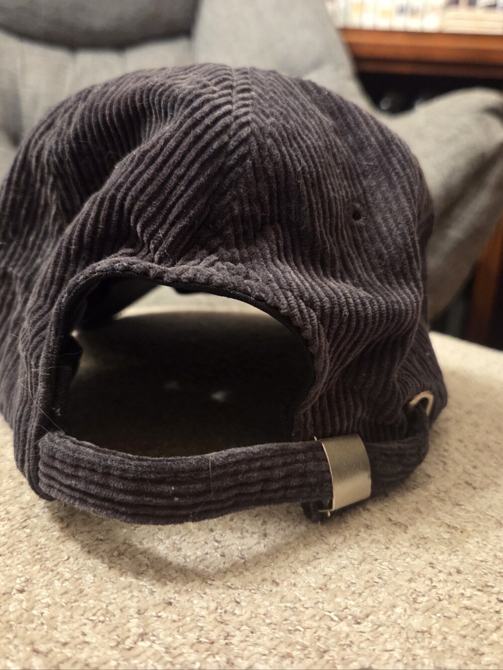Taylor Swift Reputation Hat - Picture 4 of 4